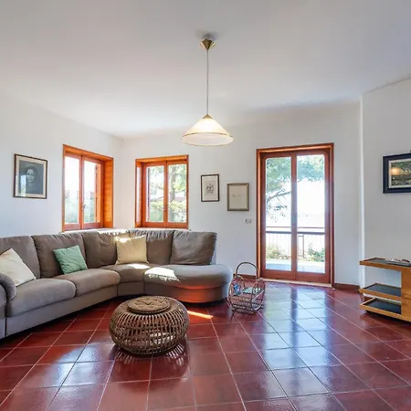 Apartament Grande Panoramica Con Accesso Diretto